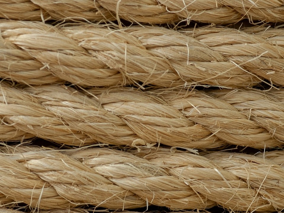 Manila rope, twisted natural fibre construction
